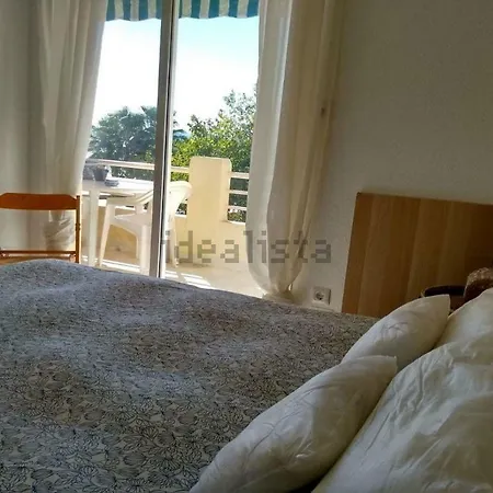 Apartment Primera Linea De Mar Con Piscina En Ebrehogar